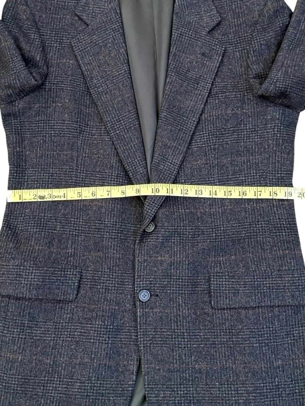 VTG Bill Blass Kensington 100% Camel Hair Plaid Sport Coat Navy Gray Est. 40L